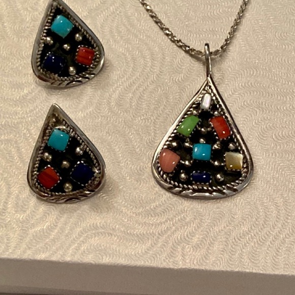 Navajo Necklace/Earrings Set - Picture 5 of 14